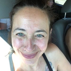 Meet your Posher, Claudia